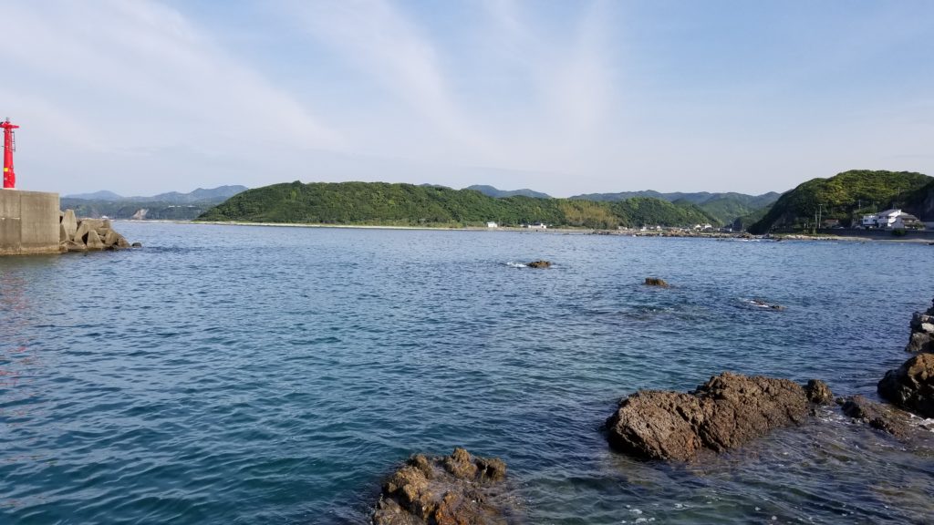 串本町の海